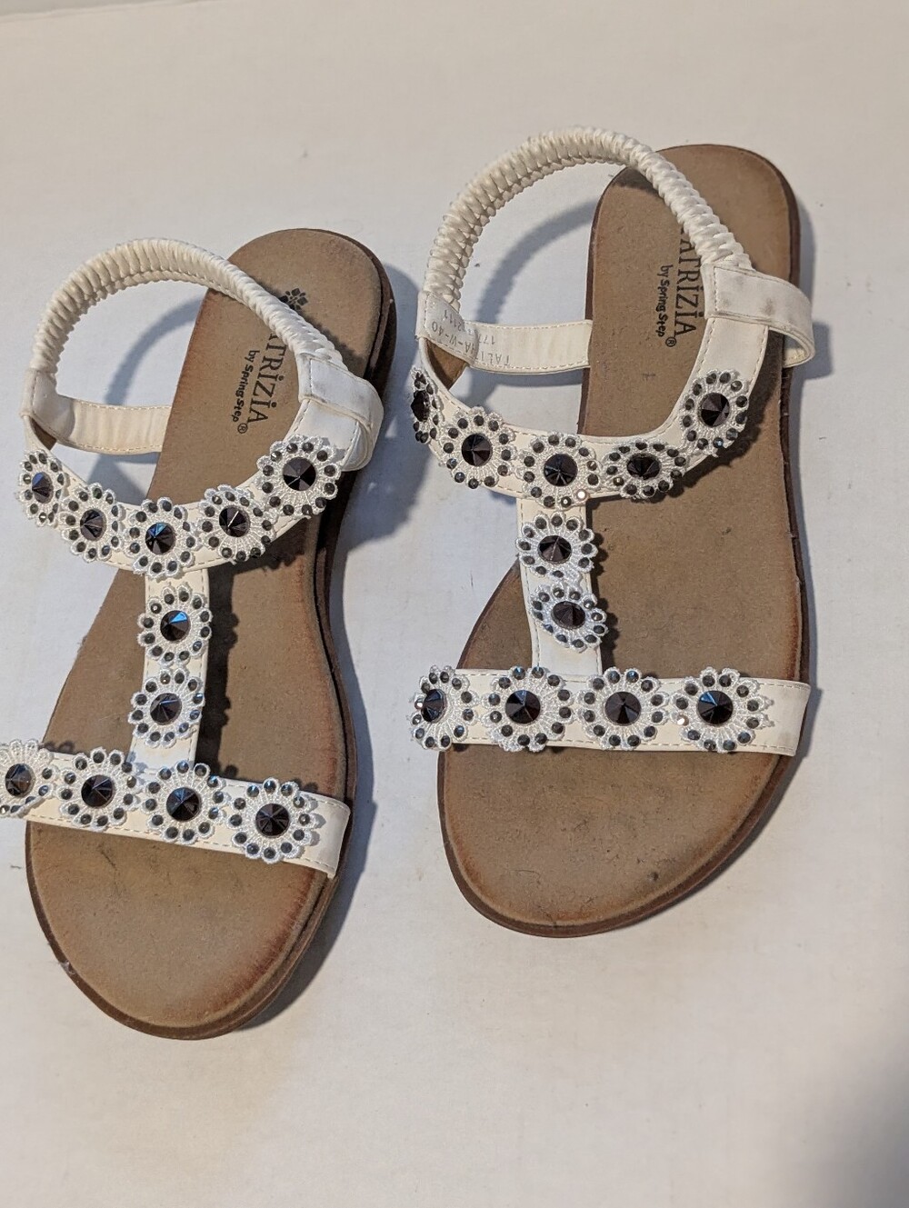 Patrizia Talitha  T-Strap Summer White Sandals By Spring Step Sz 8.5